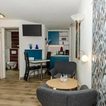 Appartement-fuer-2-personen-in-schaprode-auf-ruegen-zi7 *
